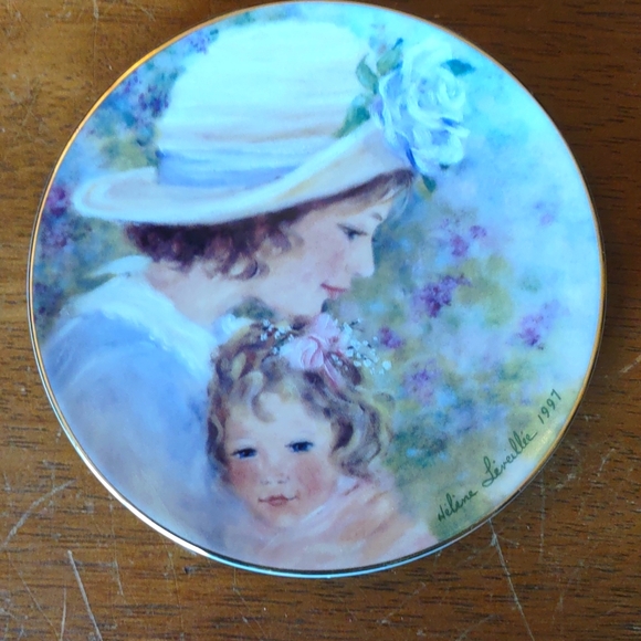 Vintage 1997 Avon Mothers Day Plate - Picture 1 of 4